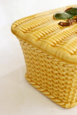 Pamono Large Panier & Noisettes Candy Box in Slip Earthenware by Gien, 1960s><noscript><img width=