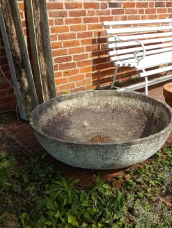 Outlet Pamono Large Planter in Concrete