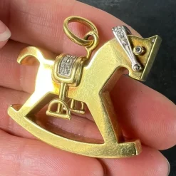 Outlet Pamono Large Rocking Horse 18k Yellow White Gold Diamond Pendant from Al Angiolino & Zogno, 1980s