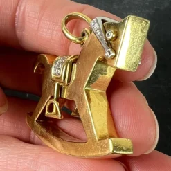 Outlet Pamono Large Rocking Horse 18k Yellow White Gold Diamond Pendant from Al Angiolino & Zogno, 1980s