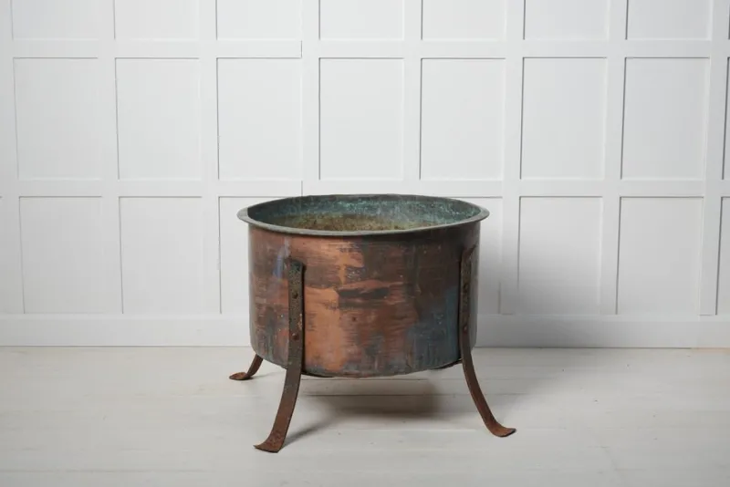 Pamono Large Swedish Copper Planter> Garden Accessories
