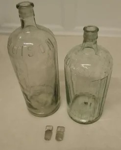 Pamono Large 19th Century Clear Glass Pharmacy Poison Bottles, Unkns, Set of 2><noscript><img width=