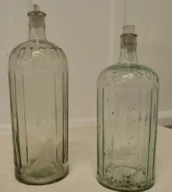 Pamono Large 19th Century Clear Glass Pharmacy Poison Bottles, Unkns, Set of 2><noscript><img width=