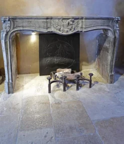 Pamono Large 18th Century French Limestone Fireplace><noscript><img width=