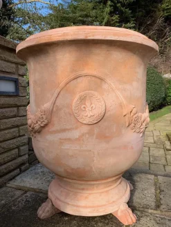 Hot Pamono Large 20th Century Handmade Terracotta Pots, Tuscany, Set of 2