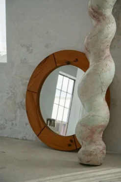 Pamono Large 18th Century Italian Sculptural Wooden Barley Twisted Pedestal><noscript><img width=