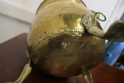 Pamono Large Victorian Brass Jardinière with Lions Mask & Hairy Paw Feet, 1880s><noscript><img width=