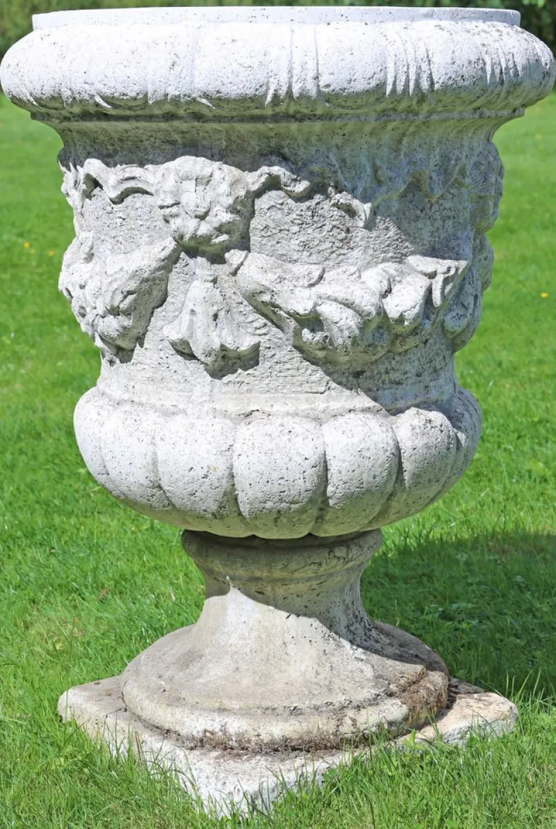Pamono Large Vintage Cast Stone Garden Planter, 1990s> Planters And Jardiniere