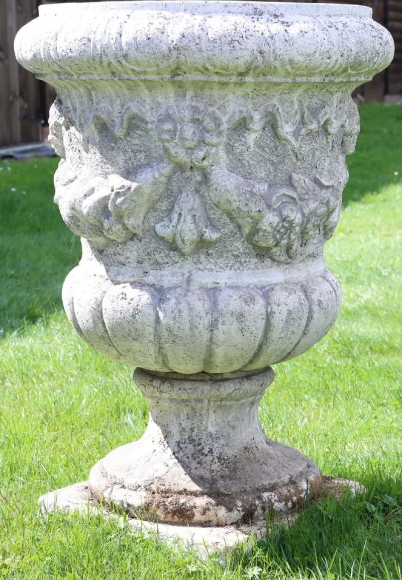 Pamono Large Vintage Cast Stone Garden Planter, 1990s> Planters And Jardiniere
