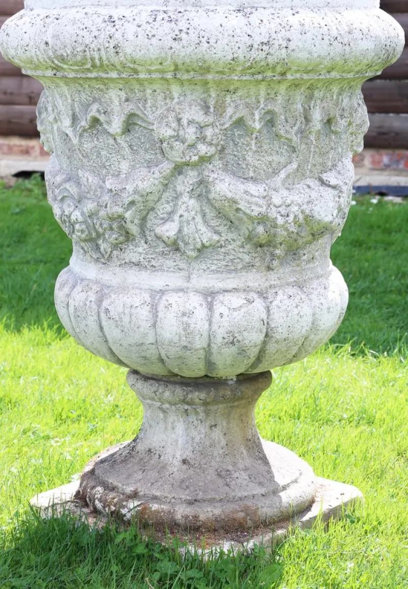 Pamono Large Vintage Cast Stone Garden Planter, 1990s> Planters And Jardiniere