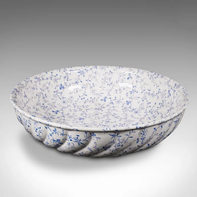 Sale Pamono Large Vintage English Ceramic Salad Bowl, 1930s