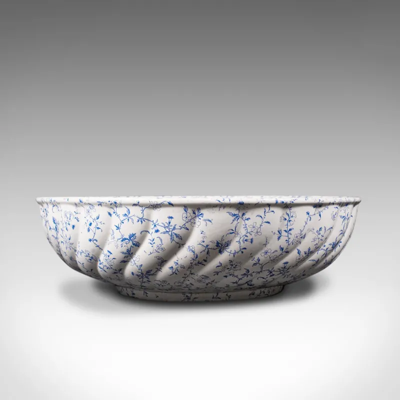 Sale Pamono Large Vintage English Ceramic Salad Bowl, 1930s