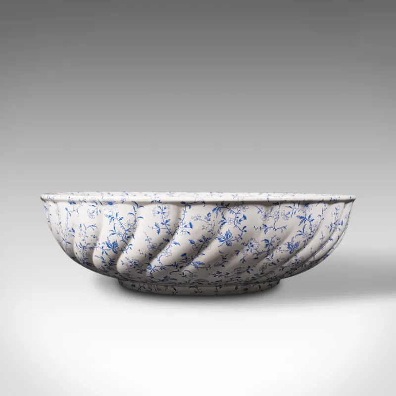 Sale Pamono Large Vintage English Ceramic Salad Bowl, 1930s