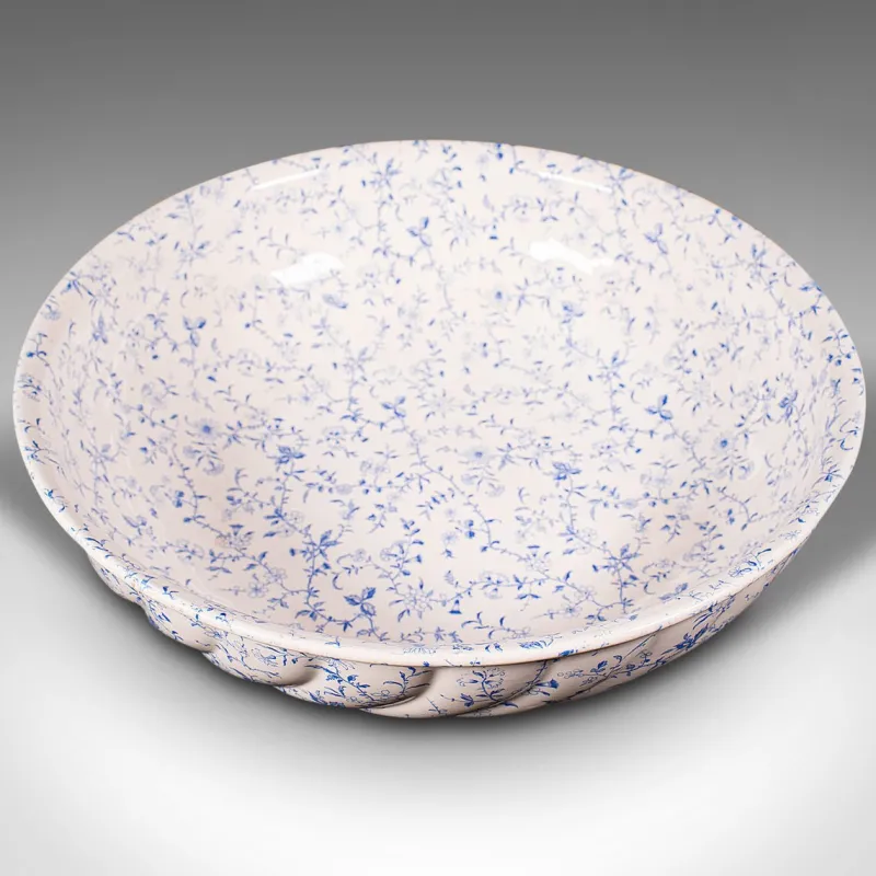 Sale Pamono Large Vintage English Ceramic Salad Bowl, 1930s
