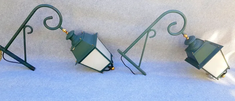Pamono Large Vintage Facade Lanterns in Green Lacquer, Set of 2> Garden Lighting