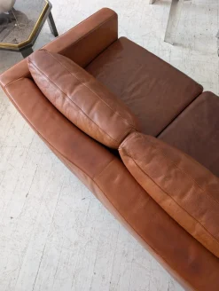 Sale Pamono Large Vintage Italian Cognac Leather Low Slung Sofa from Molinari, 1980s