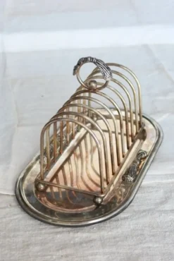 Pamono Large Vintage Silver Metal Toast Rack with Curtain Bow Detail and Tray, 1970s, Set of 2><noscript><img width=
