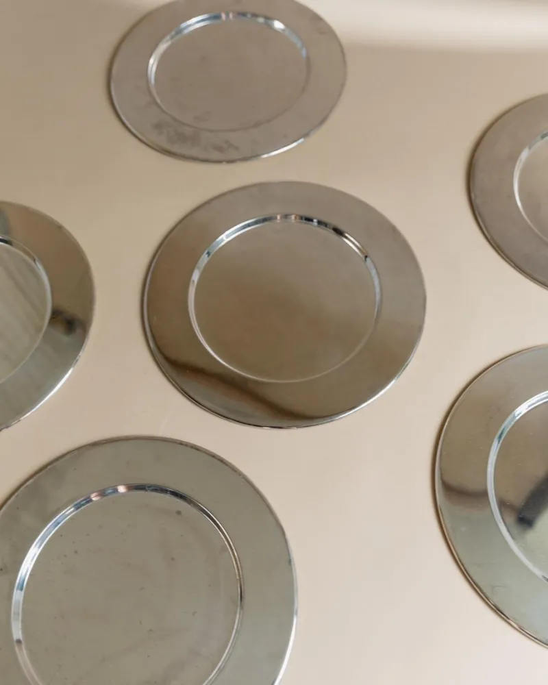 Pamono Large Vintage Silver-Plated Underplates or Plates, Italy, 1970s, Set of 6> Dinner Plates & Bowls