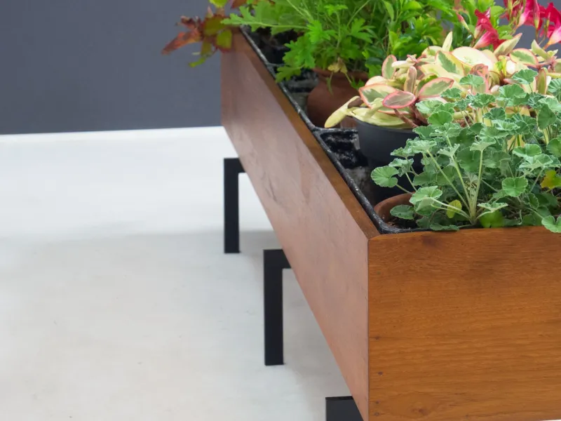 Pamono Large Vintage Teak Planter> Planters And Jardiniere