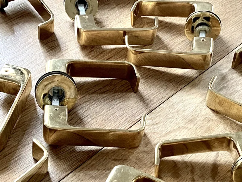 Pamono Lasta Brass Door handles by Timo Sarpaneva for Finland Primo Oy, 1960s, Set of 12> Architectural Elements