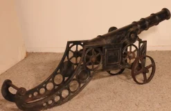 Pamono Late 19th Century Decorative English Cast Iron Cannon><noscript><img width=