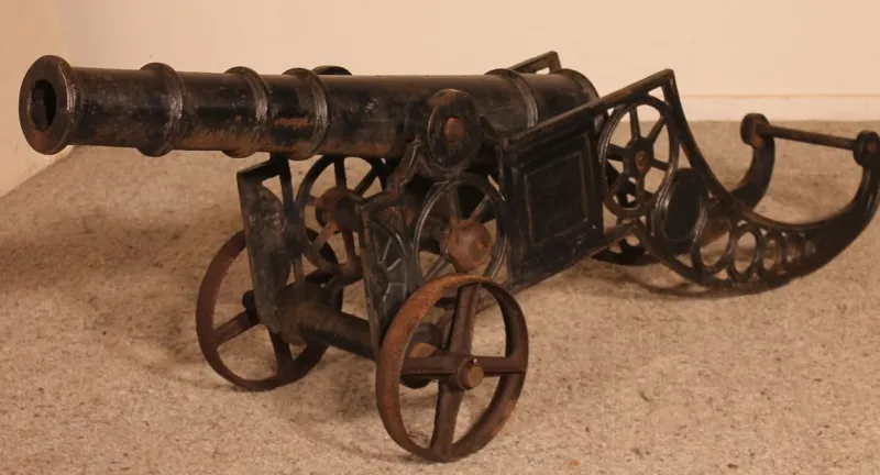 Pamono Late 19th Century Decorative English Cast Iron Cannon> Garden Accessories