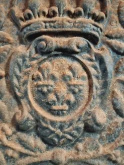 Pamono Late 17th Century French Cast Iron Fireback with Crowned Crest> Fireplaces And Mantels