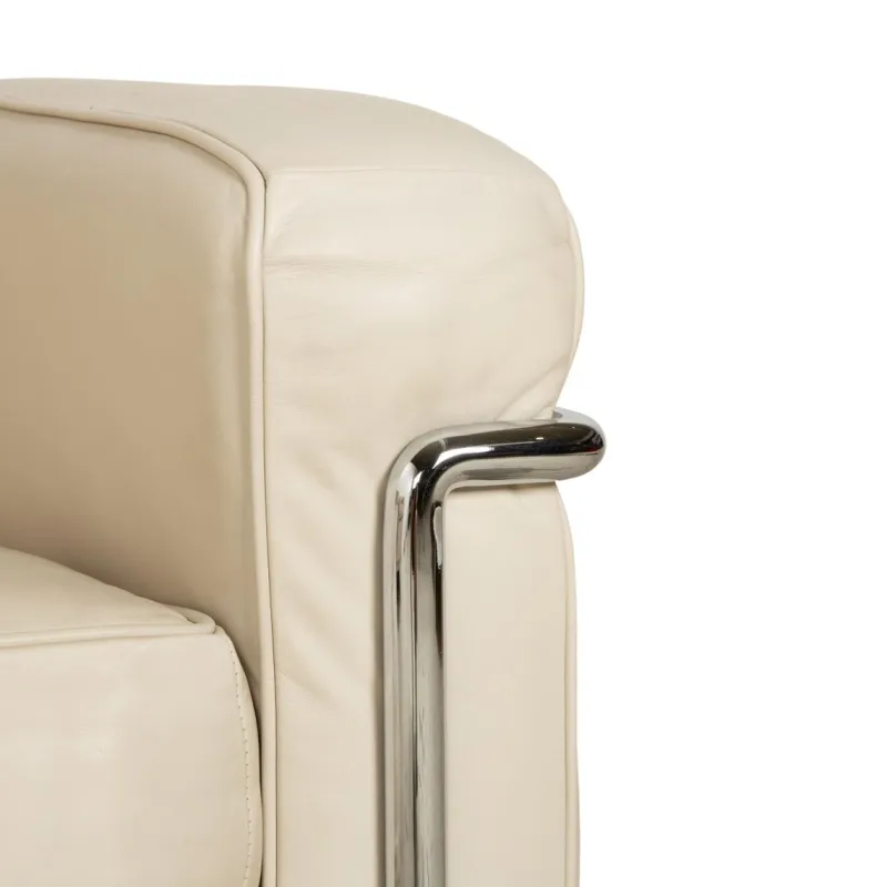 Hot Pamono LC 2 2-Seater Sofa and Lounge Chairs in Cream Leather by Le Corbusier for Cassina, Set of 3