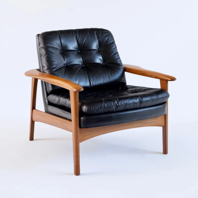 Pamono Leather Armchairs with Teak Frames, 1960s, Set of 2> Lounge Chairs & Armchairs