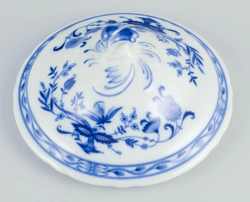 Best Pamono Lidded Porcelain Tureen with Blue Onion Decor, Germany, 1930s-1940s