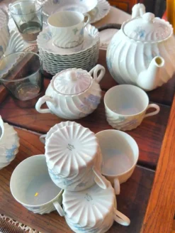 New Pamono Limoges Porcelain Dinner Service with Twisted Cornflower Decor from Haviland, 1980s, Set of 72