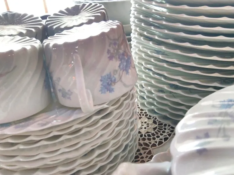 New Pamono Limoges Porcelain Dinner Service with Twisted Cornflower Decor from Haviland, 1980s, Set of 72