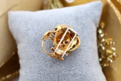 Discount Pamono Lion Shaped Gold Brooch