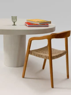 Best Pamono Lorā Mortex Table from PLATŌ