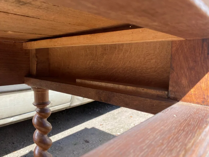 Pamono Louis XIII Style Oak 2-Drawer Desk with Twisted Legs