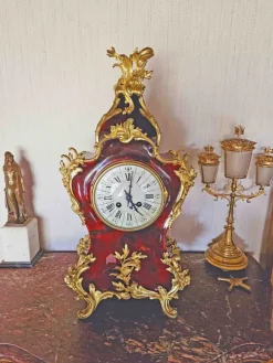 New Pamono Louis XV Clock in Tortoiseshell Effect Lacquer & Gilt Bronze