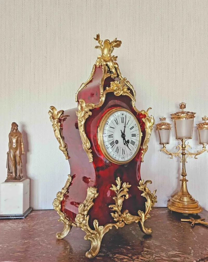 New Pamono Louis XV Clock in Tortoiseshell Effect Lacquer & Gilt Bronze