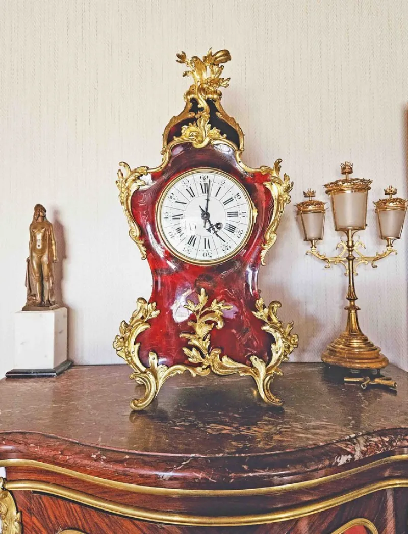 New Pamono Louis XV Clock in Tortoiseshell Effect Lacquer & Gilt Bronze