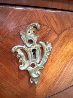 Pamono Louis XV Style Marquetry Chest of Drawers><noscript><img width=