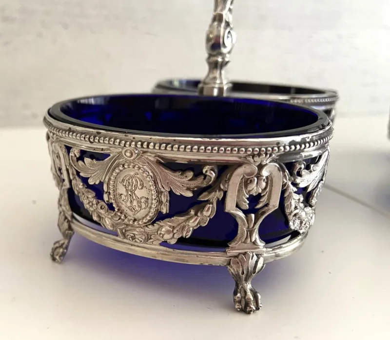 Pamono Louis XVI Style Silver Salt Cellars from Georges Bachelet, 1880s, Set of 2> Salt & Pepper Shakers
