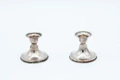 Pamono Low Silver Candlesticks, Set of 2> Candleholders