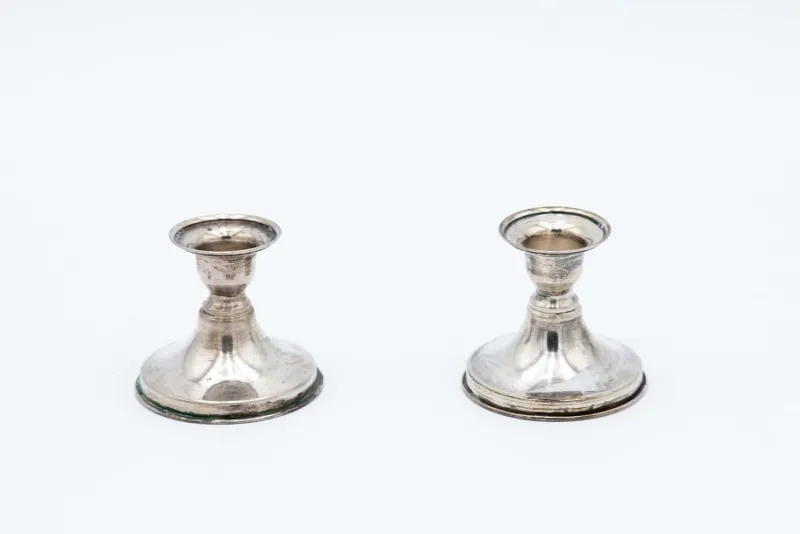 Pamono Low Silver Candlesticks, Set of 2> Candleholders