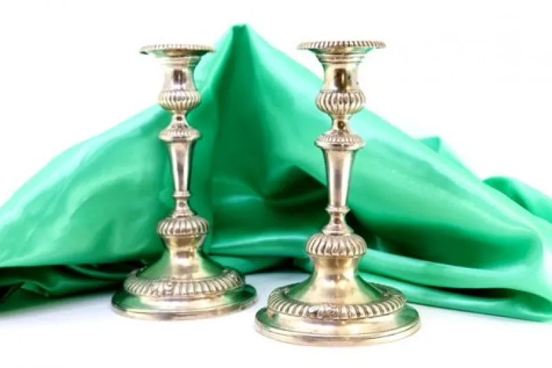 Pamono Low Silver Candlesticks with Fluted Reliefs, Set of 2> Candleholders
