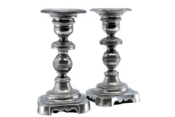 Pamono Low Silver Candlesticks with Turned Stems and Friezes on the Cut-Out Bases, Set of 2> Candleholders