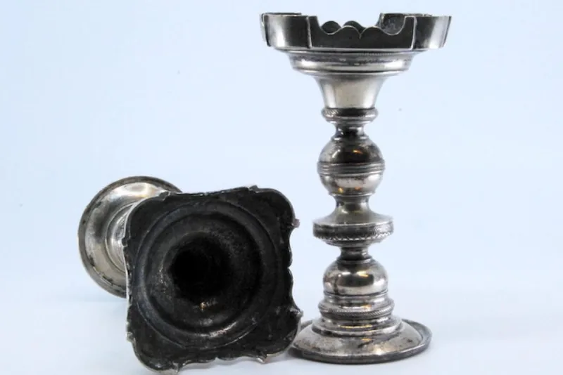 Pamono Low Silver Candlesticks with Turned Stems and Friezes on the Cut-Out Bases, Set of 2> Candleholders