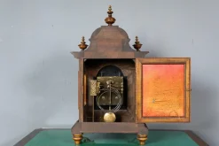 Hot Pamono Mantel Clock from Junghans
