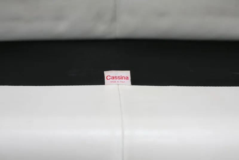 Pamono Maralunga Sofa in White Leather by Vico Magistretti for Cassina, Italy, 1970s> Couches & Sofas