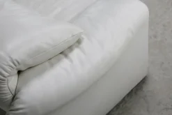 Pamono Maralunga Sofa in White Leather by Vico Magistretti for Cassina, Italy, 1970s><noscript><img width=