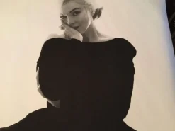 Clearance Pamono Marilyn in the black dress looking at you 2007