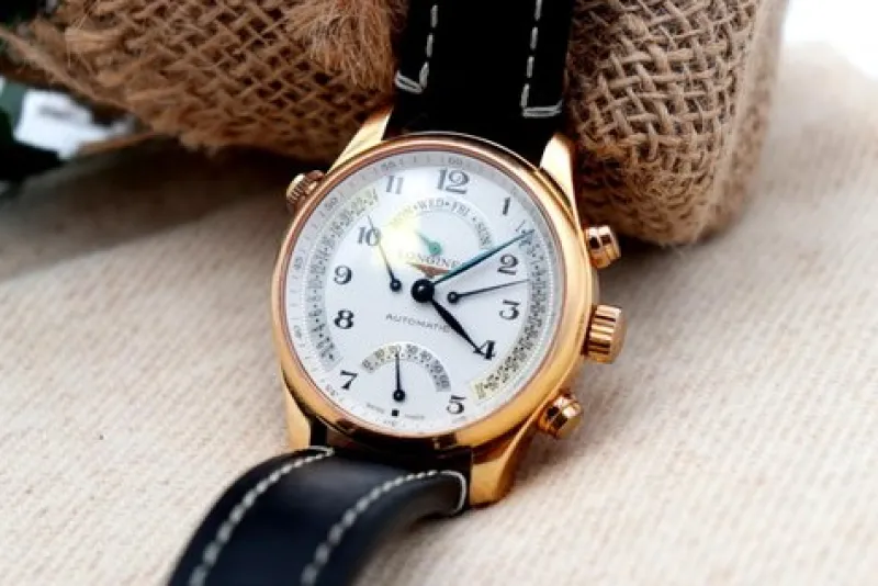 New Pamono Master Collection Gold Wristwatch from Longines